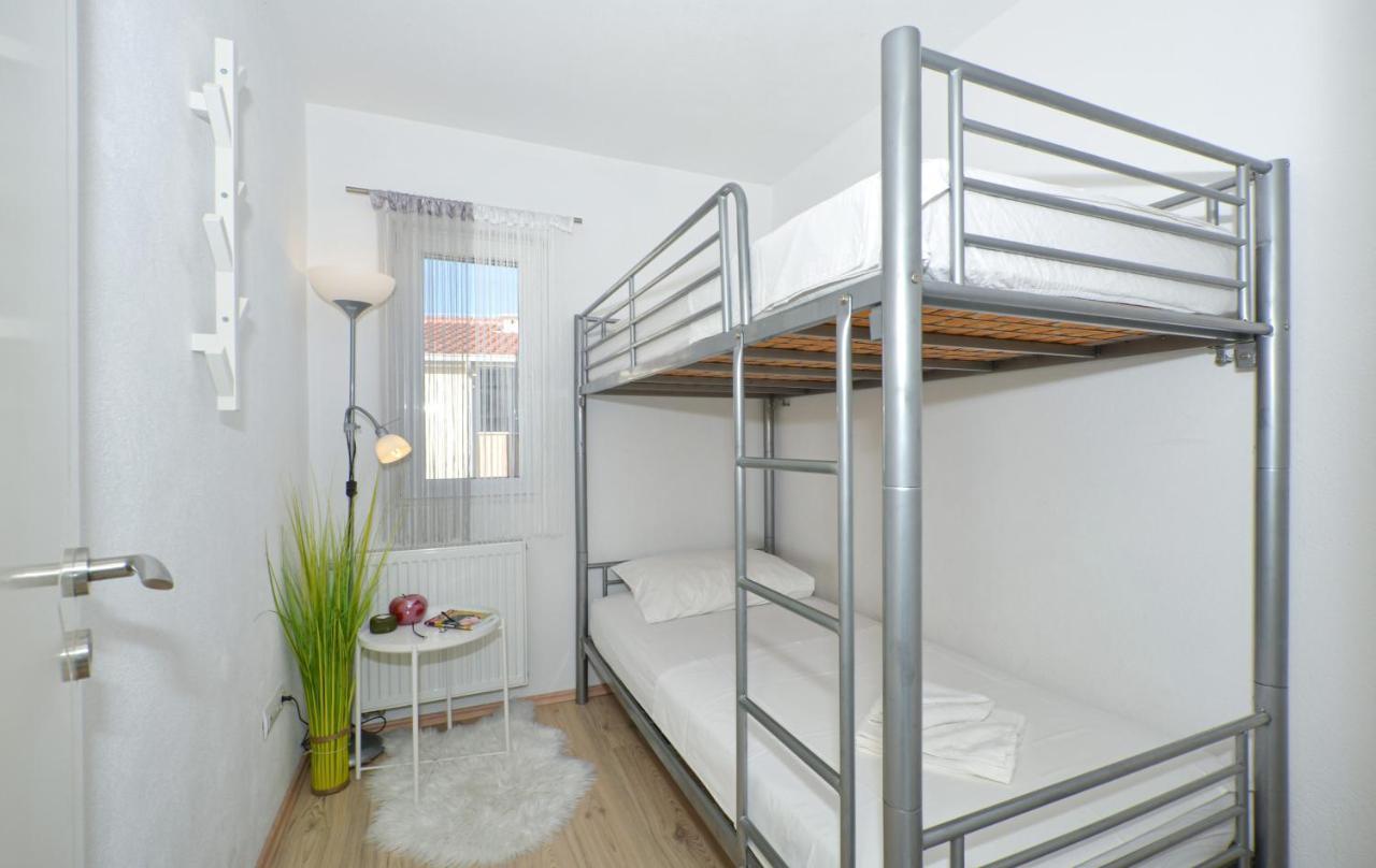 Copacabana Beach Apartments Trogir Exterior photo